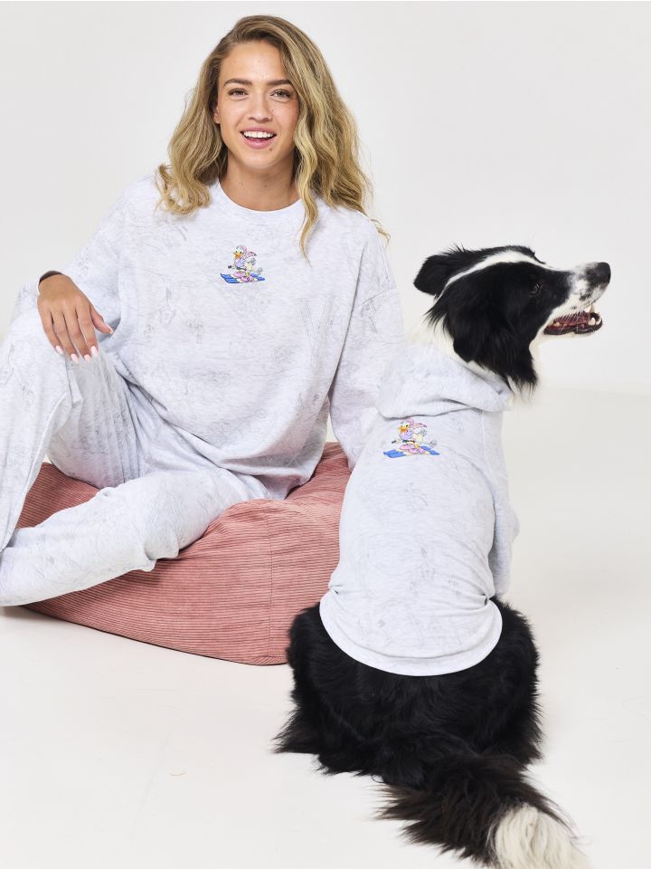 טופ עם קפוצ’ון לכלבה עם כיתוב אישי DAISY