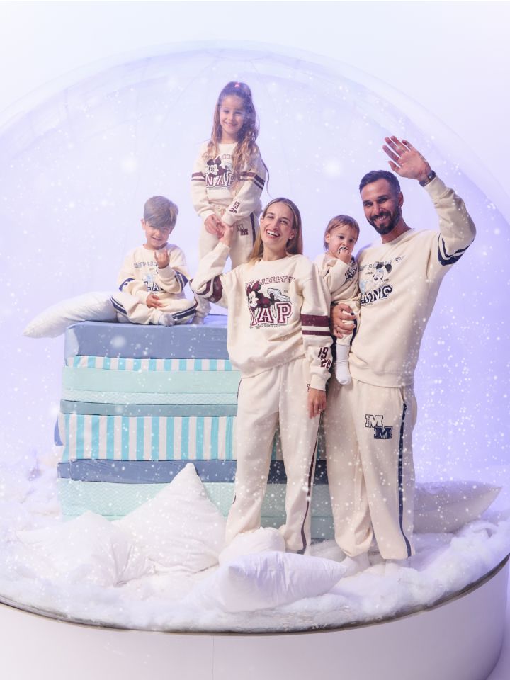 קולקציה משפחתית MICKEY COLLEGE