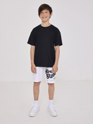 מכנסיים קצרים עם כיסים