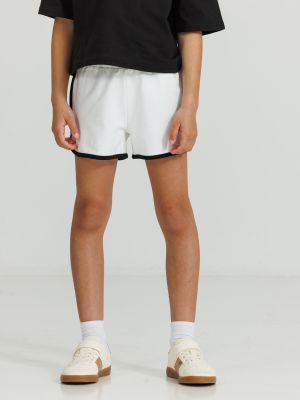 מכנסיים קצרים