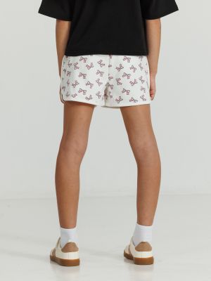 מכנסיים קצרים