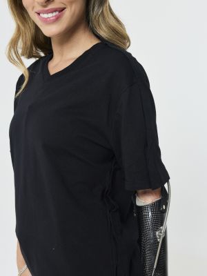 חולצה נגישה עם פתחים בצדדים יוניסקס