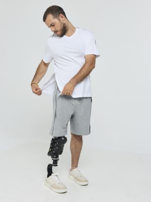 חולצה נגישה עם פתחים בצדדים יוניסקס