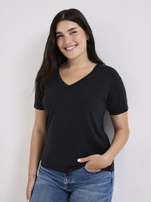 חולצה קצרה צווארון וי