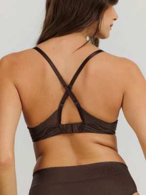 חזיית מיקרופייבר עם ברזלים וריפוד קל