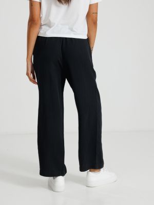 מכנסיים באורך 7/8 במראה ווש קליל