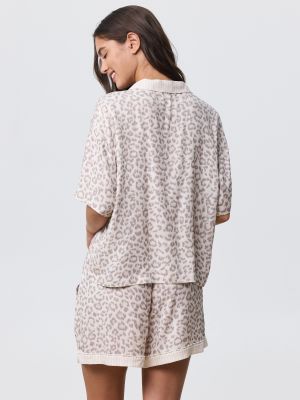 סט פיג’מה מכופתרת קצרה LEOPARD