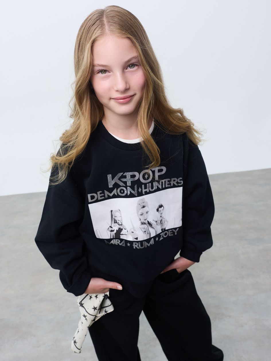 סווטשירט פוטר קרופ עם כובע K-POP