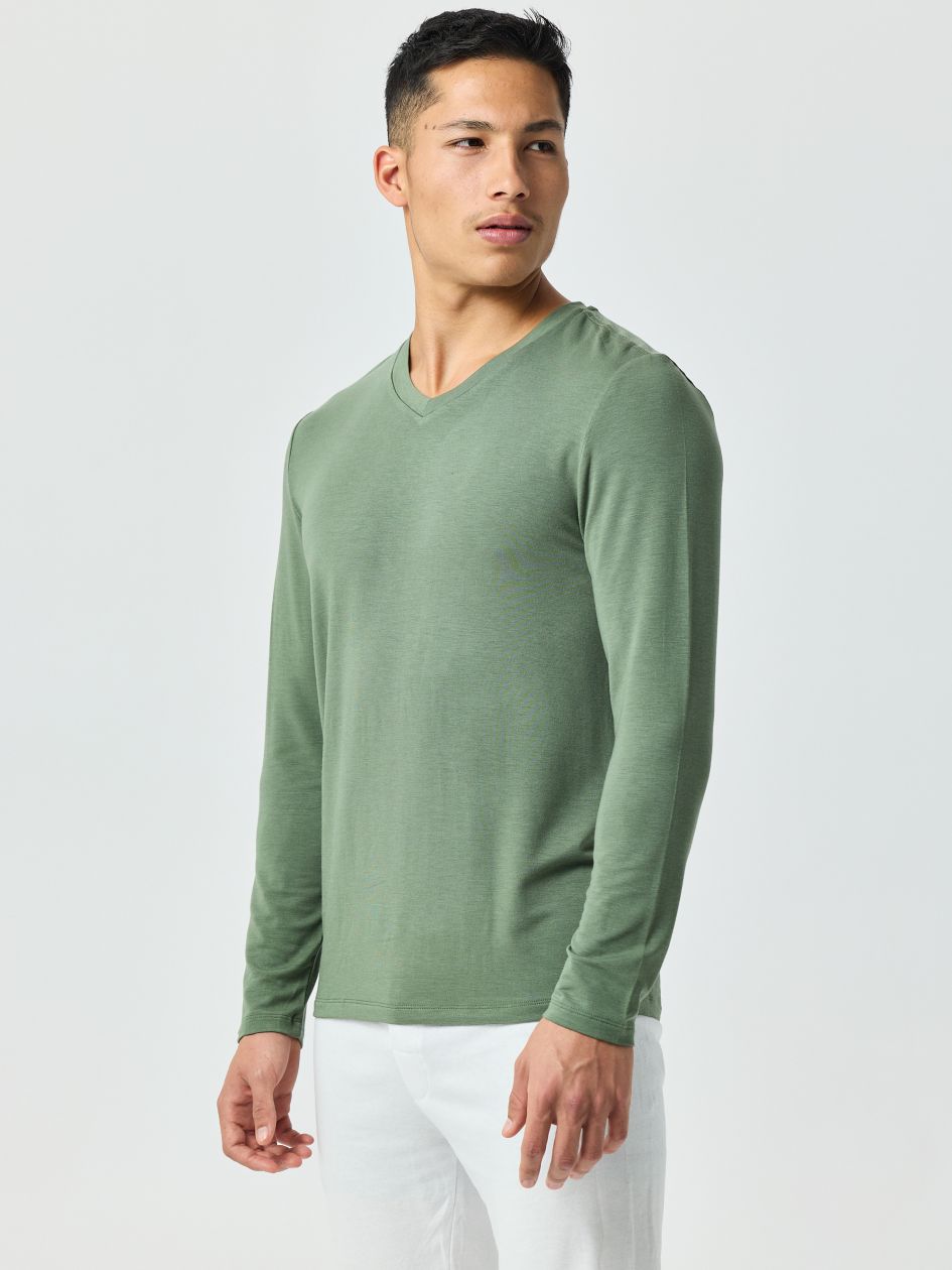 חולצה תרמית צווארון וי SLIM FIT