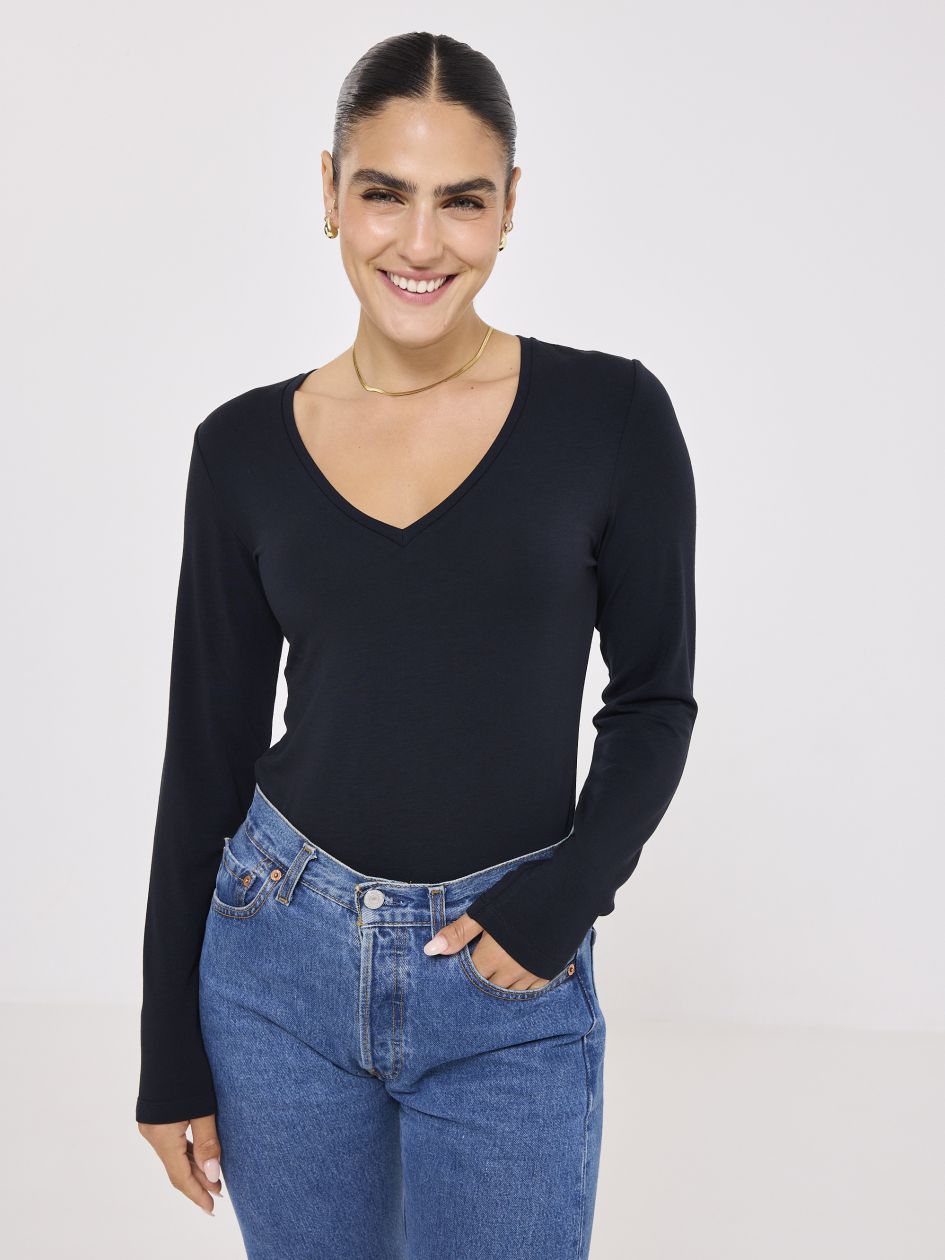 חולצה תרמית אנטי בקטריאלית צווארון וי- SLIM FIT