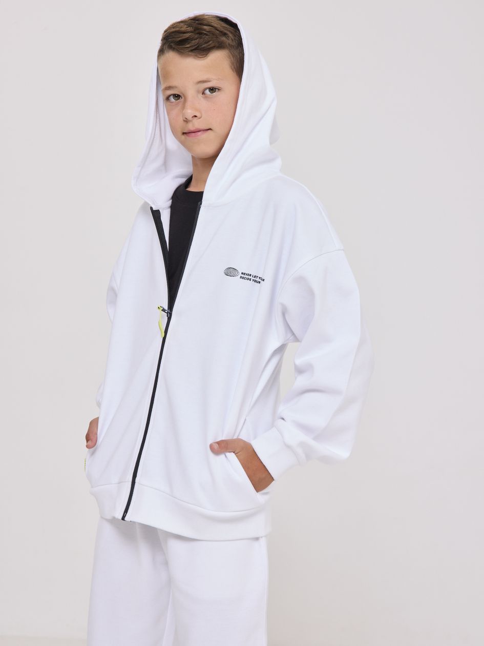 ג’קט דק עם קפוצ’ון ורוכסן