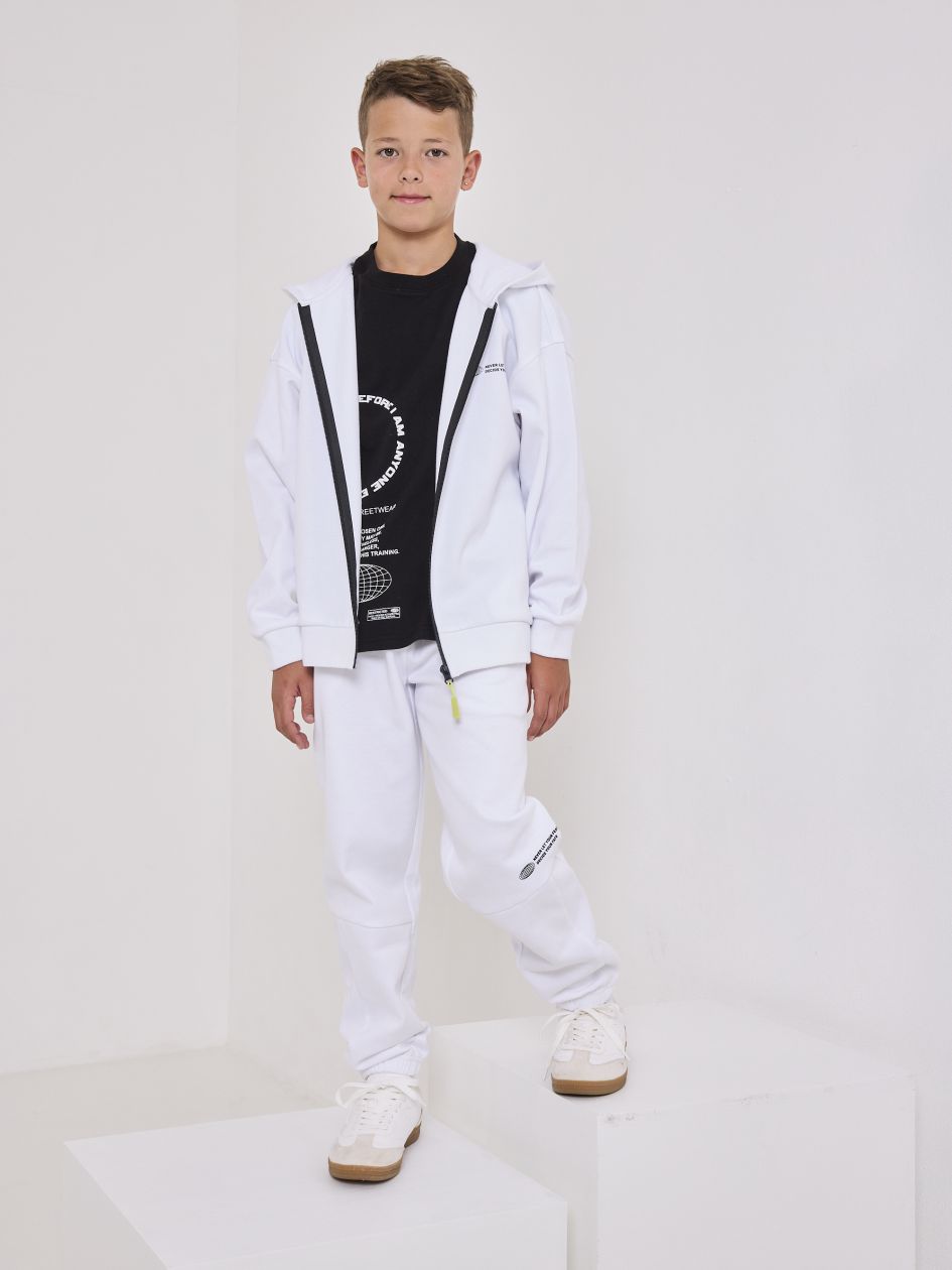 ג’קט דק עם קפוצ’ון ורוכסן