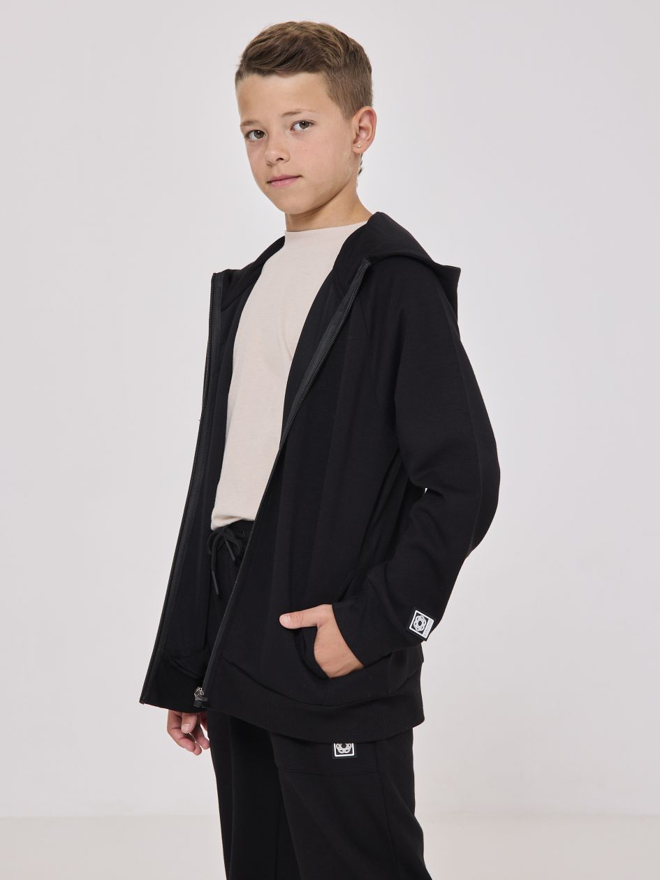 ג’קט דק עם קפוצ’ון ורוכסן