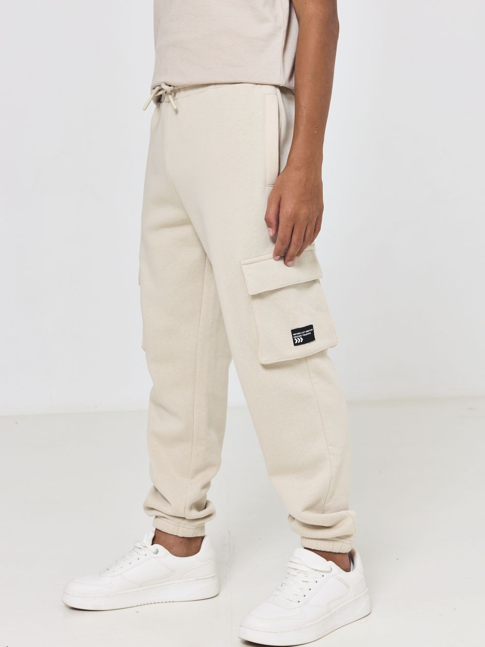 מכנסי פוטר ארוכים עם כיסי קרגו