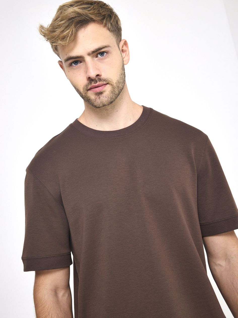 חולצה קצרה סקובה בגזרה לוס