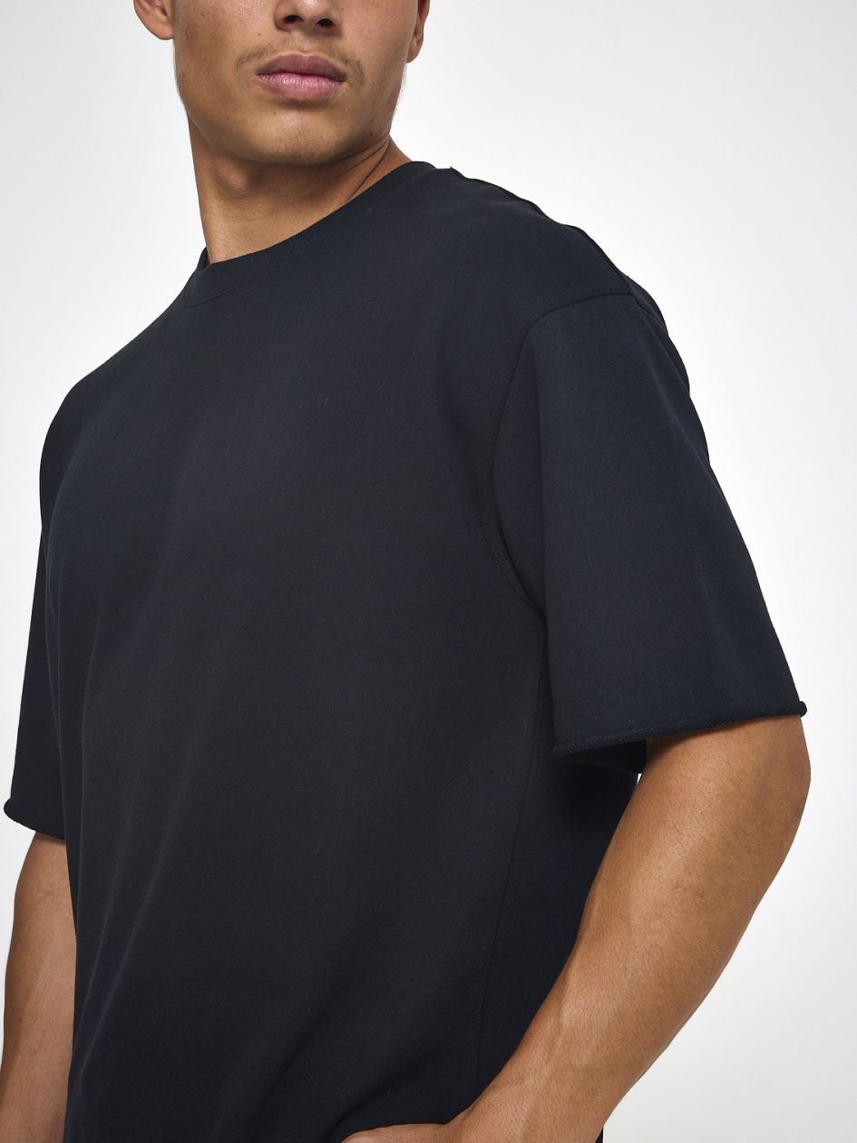 חולצה קצרה צווארון עגול