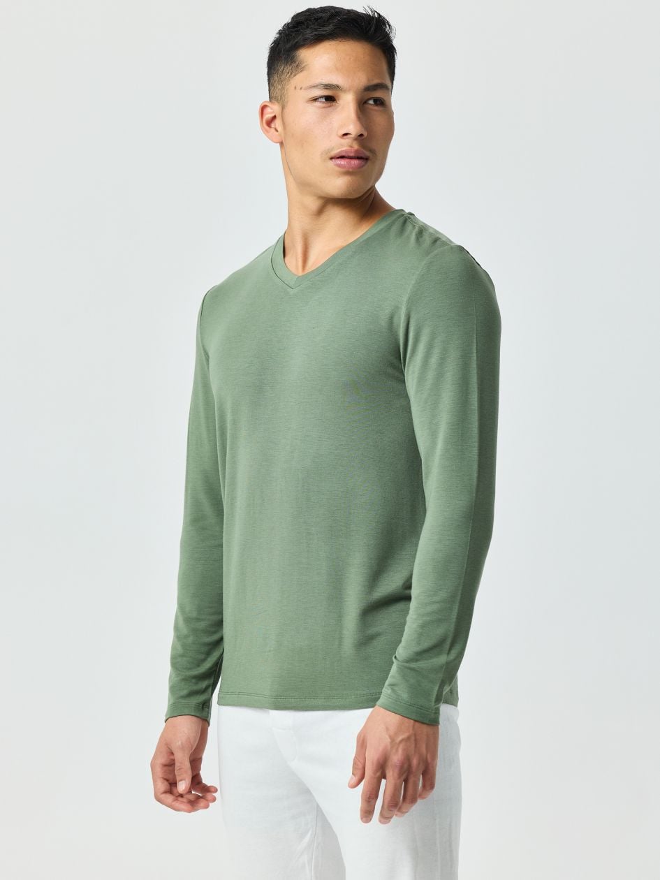 חולצה תרמית צווארון וי SLIM FIT