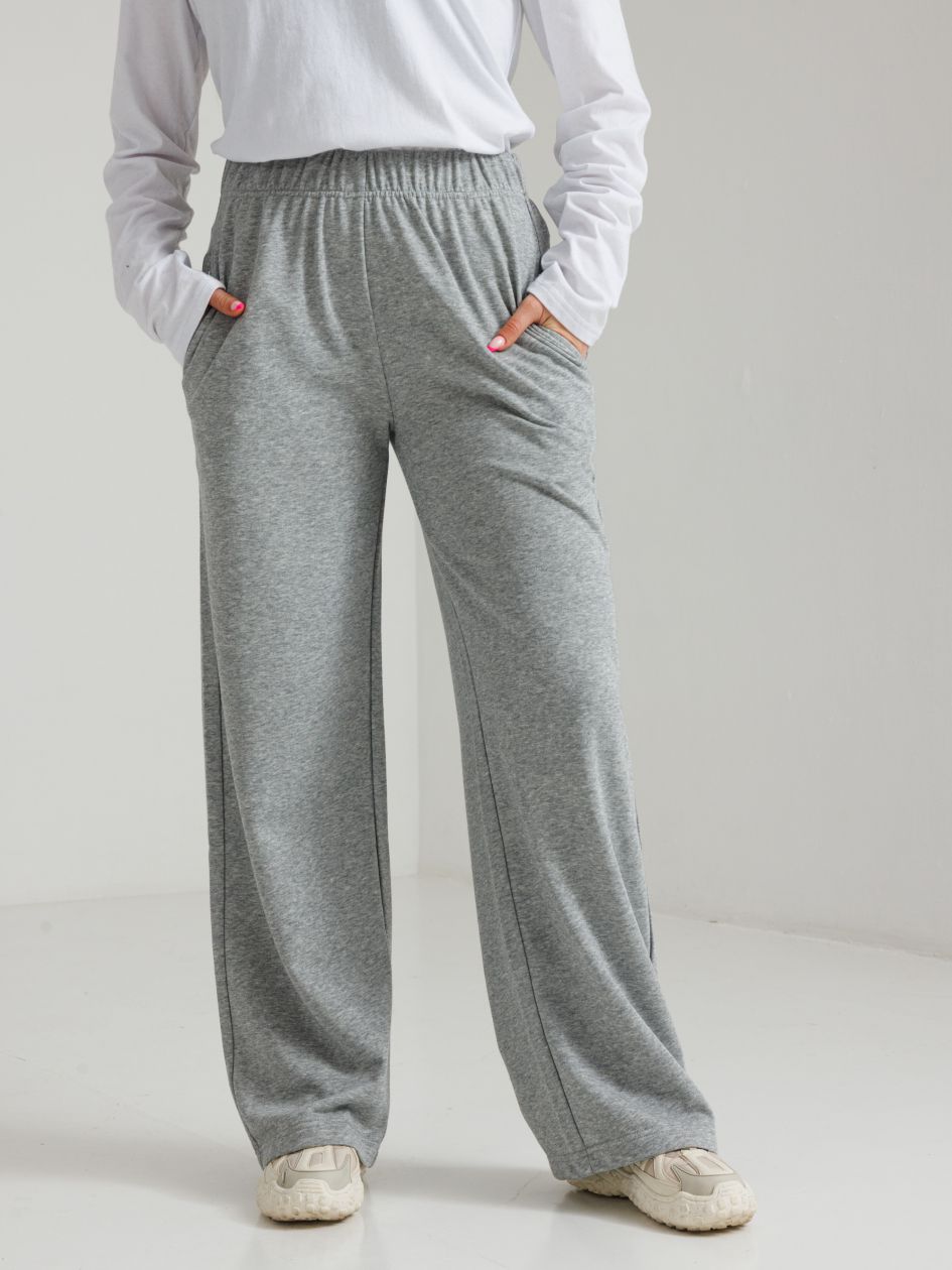 מכנסיים ארוכים דקים בגזרה ישרה