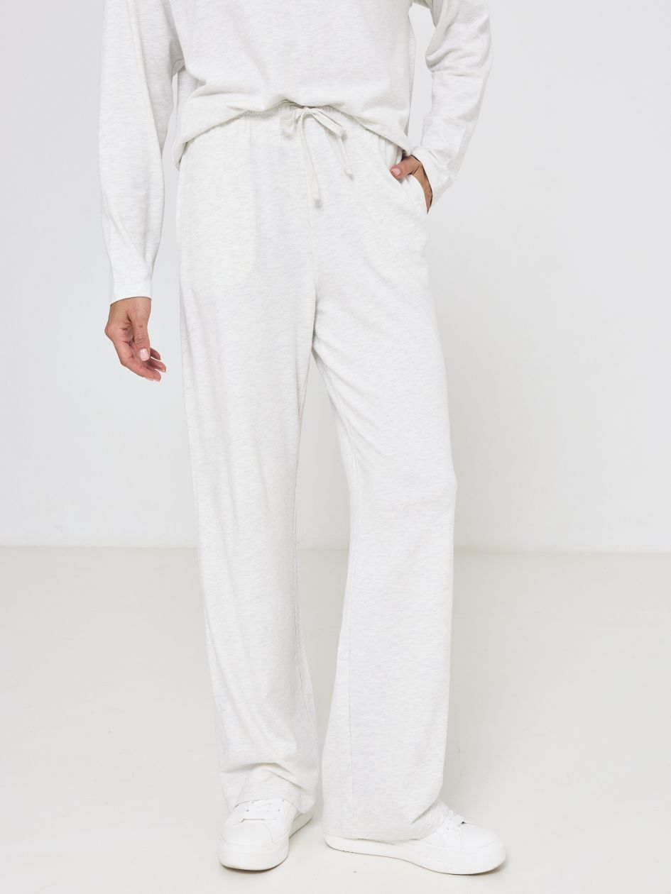 מכנסים ארוכים דקים