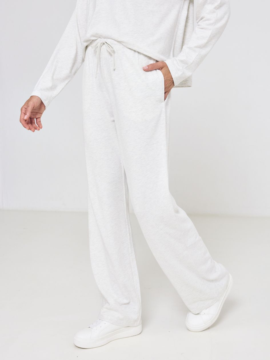 מכנסים ארוכים דקים