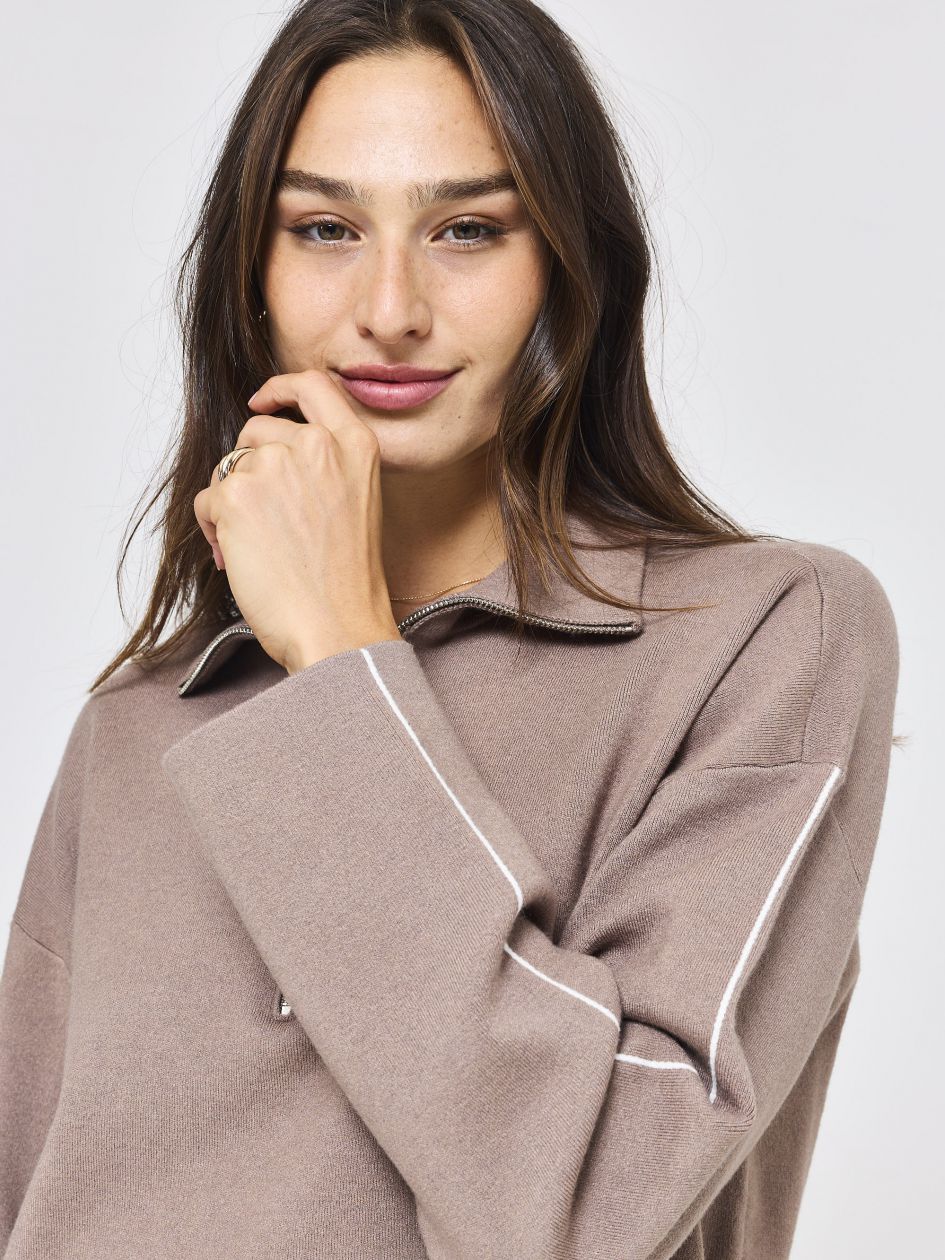 סריג עם חצי רוכסן