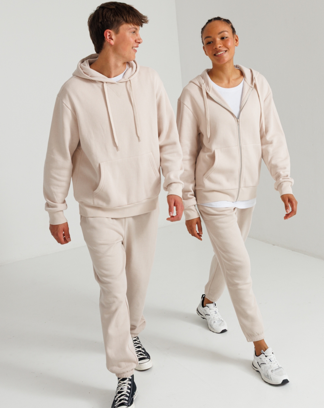 חולצות בית ספר לנערות