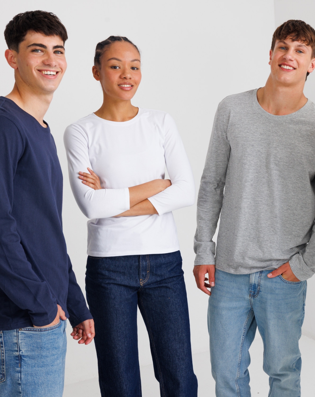 חולצות לנערים ולנערות