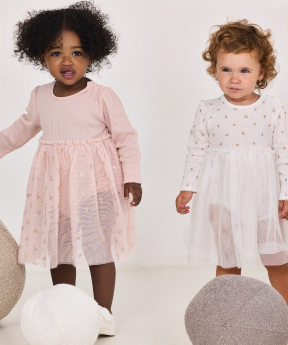 מתנות לתינוקות ורוד ולבן חגיגי 2025