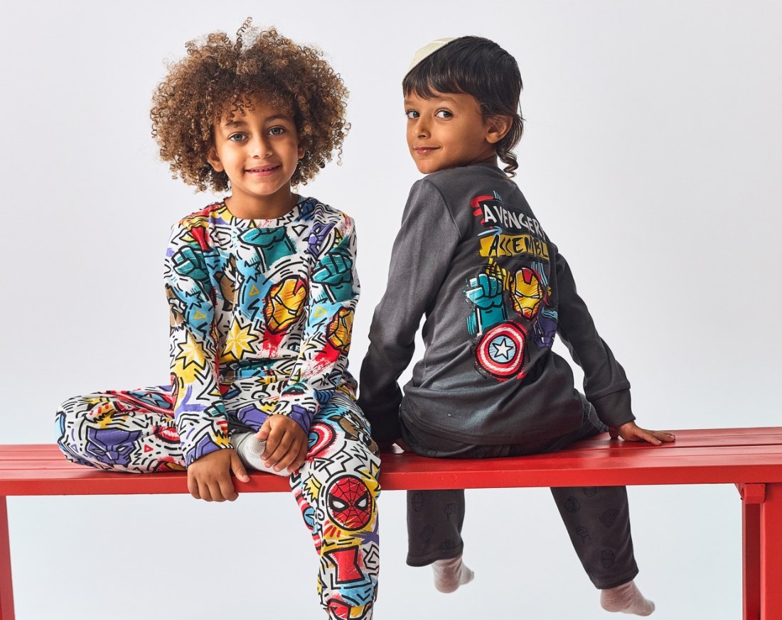 לובי מתנות - בנים אוונג'רס 2025