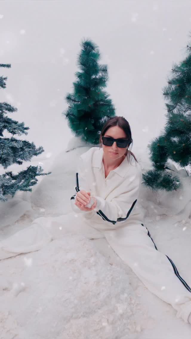 It’s winter time ❄️ Leisure is here for you. @elianatidhar