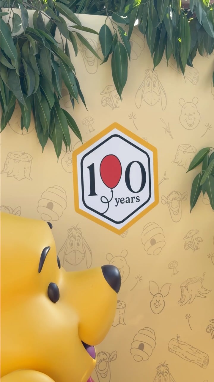 Pooh’s Pop-Up is LIVE! 
ככה זה נראה כשהעולם הקסום של פו הדב נחת בביג גלילות 🍯
החוויה הקסומה הזו מחכה לכם רק עד ה-10.9!
קפצו לבקר, להצטלם ולהתחדש בפריטים הכי מתוקים של העונה ✨